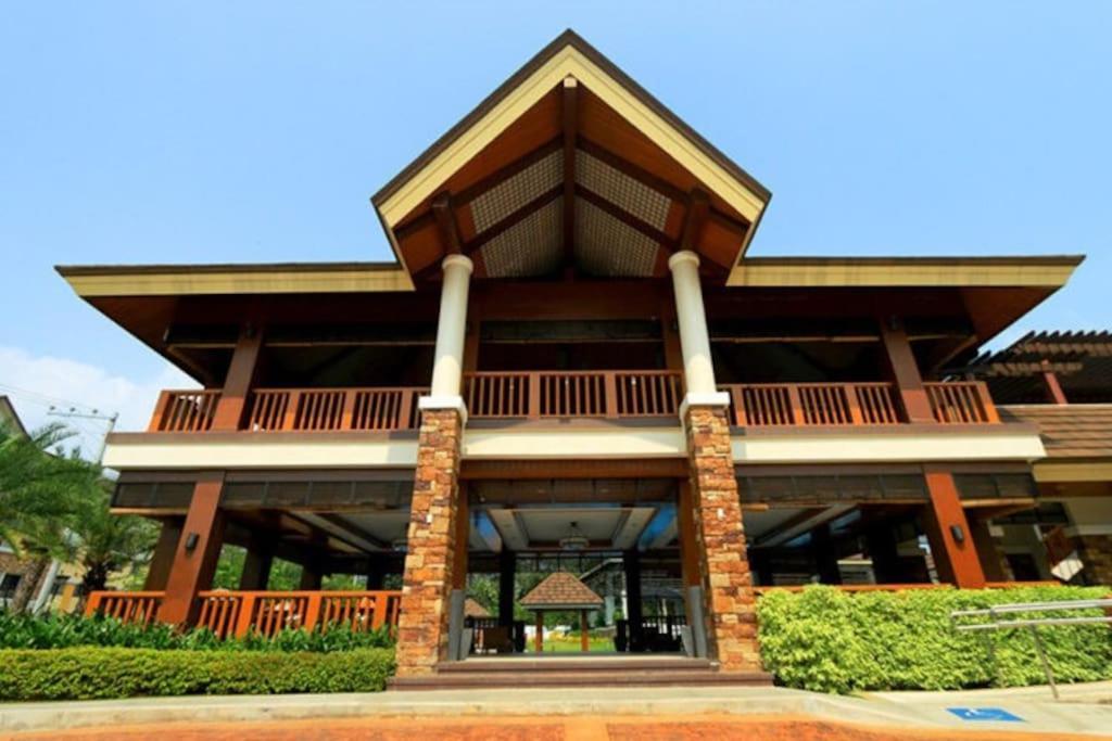 Dreamy 2Br Condo, With A Golf Course View Cebu ภายนอก รูปภาพ