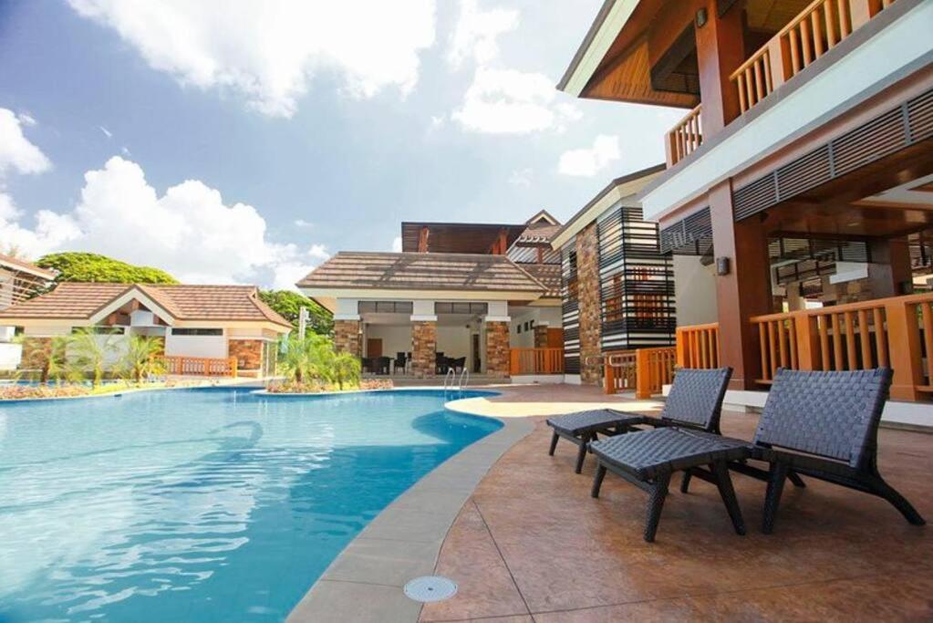 Dreamy 2Br Condo, With A Golf Course View Cebu ภายนอก รูปภาพ